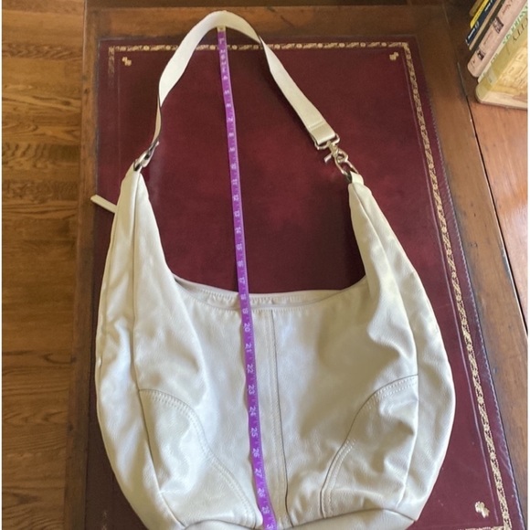 Old Navy Extra Large Shell Off White Purse XL PU Leather - Picture 7 of 10
